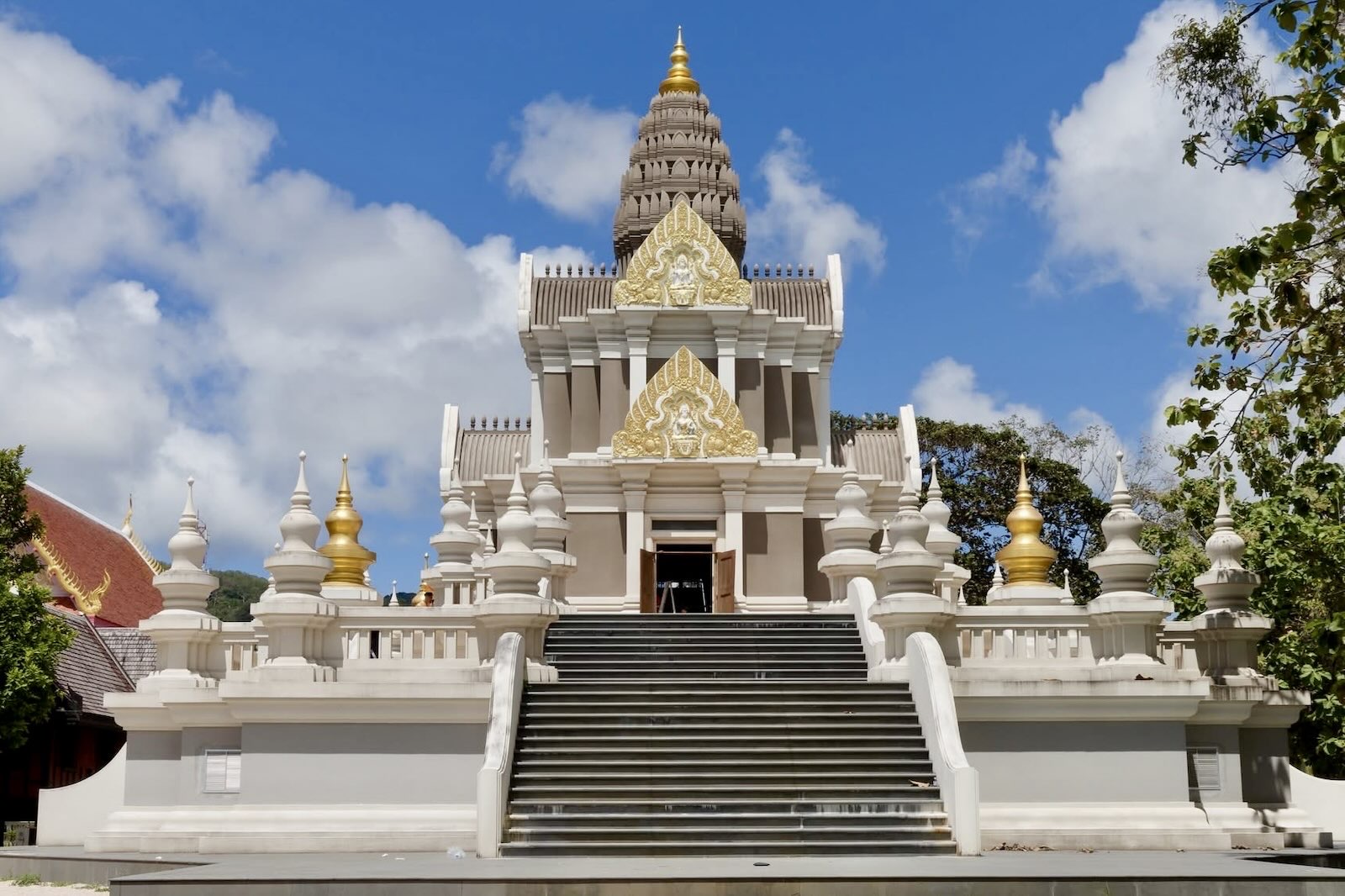 Luang Pho Chaem area at Wat Chalong